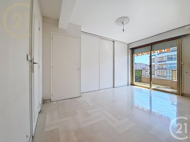 Appartement F3 à vendre - 3 pièces - 78.48 m2 - CANNES LA BOCCA - 06 - PROVENCE-ALPES-COTE-D-AZUR - Century 21 Immobilier Service