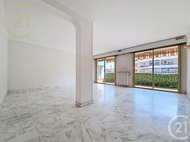 Appartement F3 à vendre - 3 pièces - 78.48 m2 - CANNES LA BOCCA - 06 - PROVENCE-ALPES-COTE-D-AZUR - Century 21 Immobilier Service