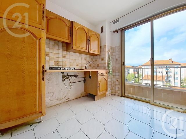 Appartement F3 à vendre - 3 pièces - 78.48 m2 - CANNES LA BOCCA - 06 - PROVENCE-ALPES-COTE-D-AZUR - Century 21 Immobilier Service