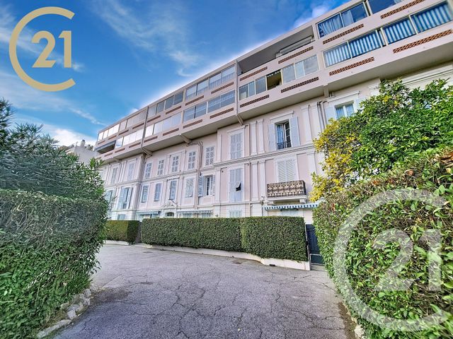 Afficher la photo en grand Appartement F2 à vendre - 2 pièces - 44.05 m2 - CANNES - 06 - PROVENCE-ALPES-COTE-D-AZUR - Century 21 Immobilier Service