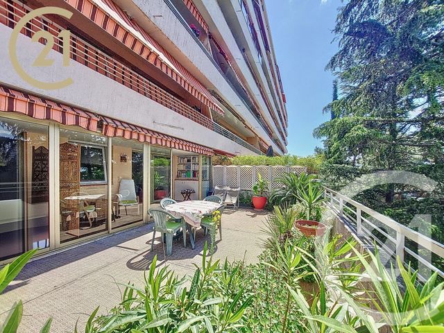 Appartement F2 à vendre - 2 pièces - 47.89 m2 - LE CANNET - 06 - PROVENCE-ALPES-COTE-D-AZUR - Century 21 Immobilier Service