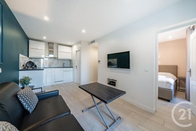 Afficher la photo en grand Appartement F2 à vendre - 2 pièces - 26.89 m2 - CANNES - 06 - PROVENCE-ALPES-COTE-D-AZUR - Century 21 Immobilier Service
