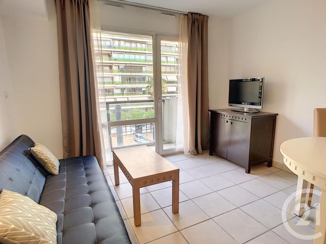 Appartement F2 à louer - 2 pièces - 34.05 m2 - CANNES - 06 - PROVENCE-ALPES-COTE-D-AZUR - Century 21 Immobilier Service