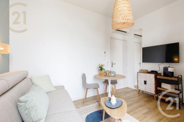 Afficher la photo en grand Appartement Studio à vendre - 1 pièce - 17.1 m2 - CANNES - 06 - PROVENCE-ALPES-COTE-D-AZUR - Century 21 Immobilier Service