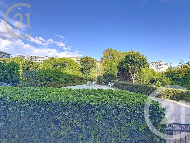 Appartement F2 à vendre - 2 pièces - 53.74 m2 - CANNES - 06 - PROVENCE-ALPES-COTE-D-AZUR - Century 21 Immobilier Service