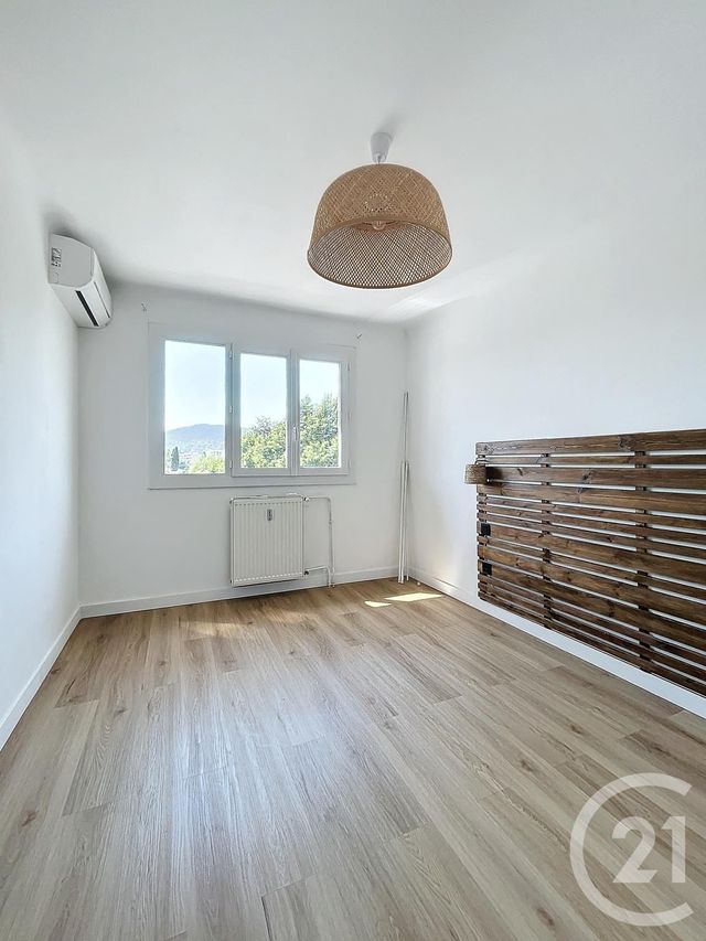 Appartement F2 à louer - 2 pièces - 40.13 m2 - CANNES LA BOCCA - 06 - PROVENCE-ALPES-COTE-D-AZUR - Century 21 Immobilier Service