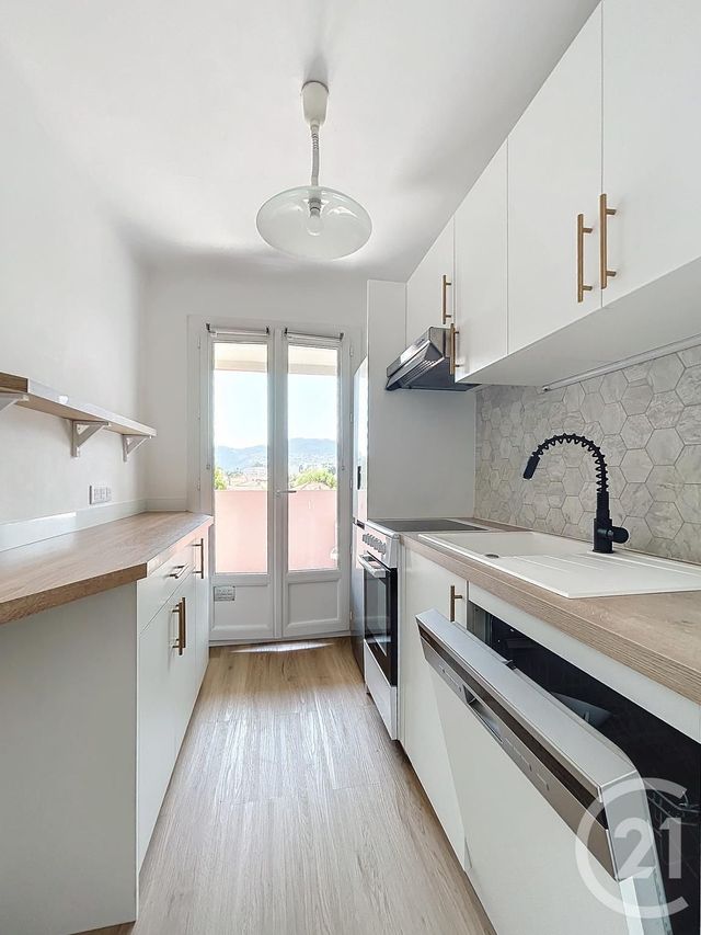 Appartement F2 à louer - 2 pièces - 40.13 m2 - CANNES LA BOCCA - 06 - PROVENCE-ALPES-COTE-D-AZUR - Century 21 Immobilier Service