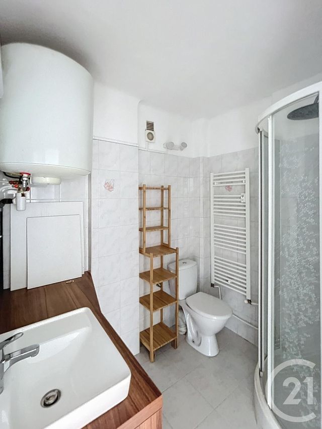 Appartement F2 à louer - 2 pièces - 40.13 m2 - CANNES LA BOCCA - 06 - PROVENCE-ALPES-COTE-D-AZUR - Century 21 Immobilier Service