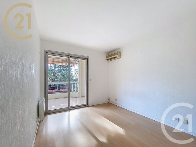 Appartement F2 à vendre - 2 pièces - 42.57 m2 - CANNES - 06 - PROVENCE-ALPES-COTE-D-AZUR - Century 21 Immobilier Service