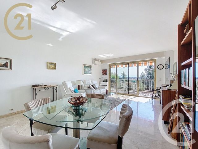 Afficher la photo en grand Appartement F3 à vendre - 3 pièces - 82.4 m2 - CANNES - 06 - PROVENCE-ALPES-COTE-D-AZUR - Century 21 Immobilier Service