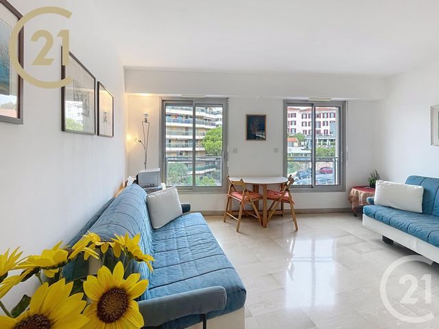 Appartement F1 à vendre - 1 pièce - 23.65 m2 - CANNES - 06 - PROVENCE-ALPES-COTE-D-AZUR - Century 21 Immobilier Service