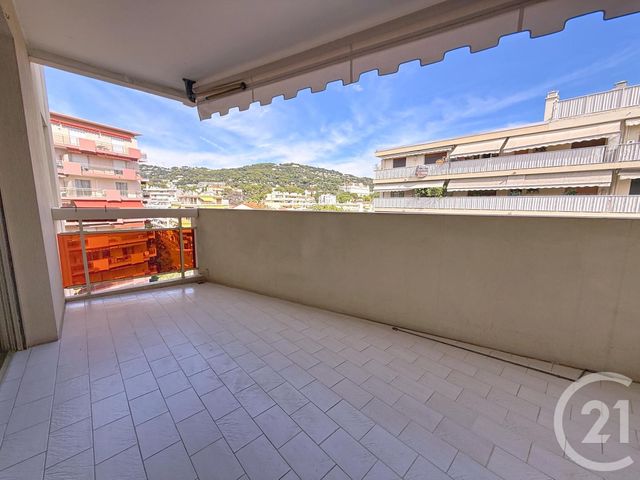 Appartement F1 à louer - 1 pièce - 42.33 m2 - CANNES - 06 - PROVENCE-ALPES-COTE-D-AZUR - Century 21 Immobilier Service