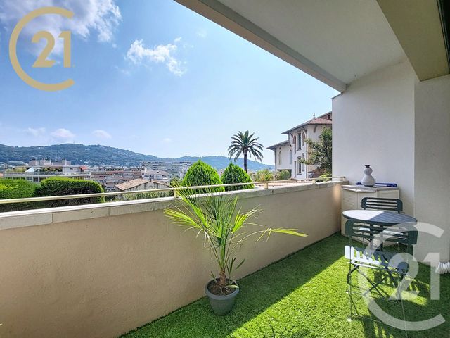 Appartement F2 à vendre - 2 pièces - 58.08 m2 - CANNES - 06 - PROVENCE-ALPES-COTE-D-AZUR - Century 21 Immobilier Service