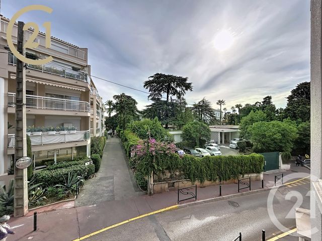Appartement Studio à vendre - 1 pièce - 31.0 m2 - CANNES - 06 - PROVENCE-ALPES-COTE-D-AZUR - Century 21 Immobilier Service