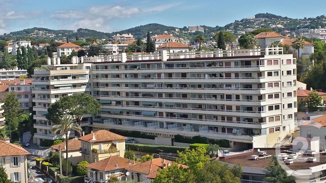 Afficher la photo en grand Appartement F3 à vendre - 3 pièces - 62.01 m2 - CANNES - 06 - PROVENCE-ALPES-COTE-D-AZUR - Century 21 Immobilier Service