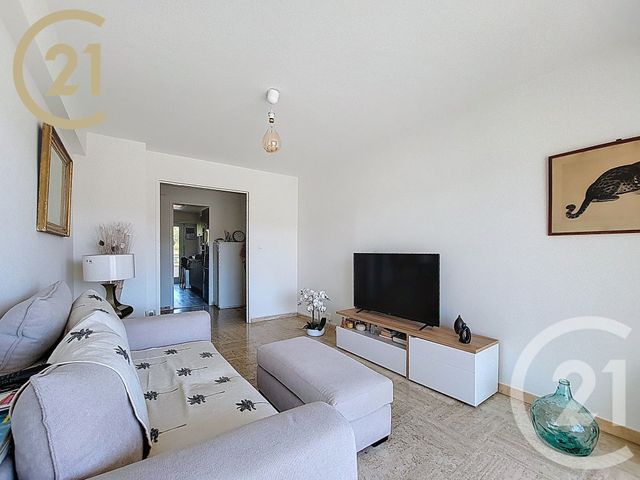 Afficher la photo en grand Appartement F3 à vendre - 3 pièces - 62.01 m2 - CANNES - 06 - PROVENCE-ALPES-COTE-D-AZUR - Century 21 Immobilier Service