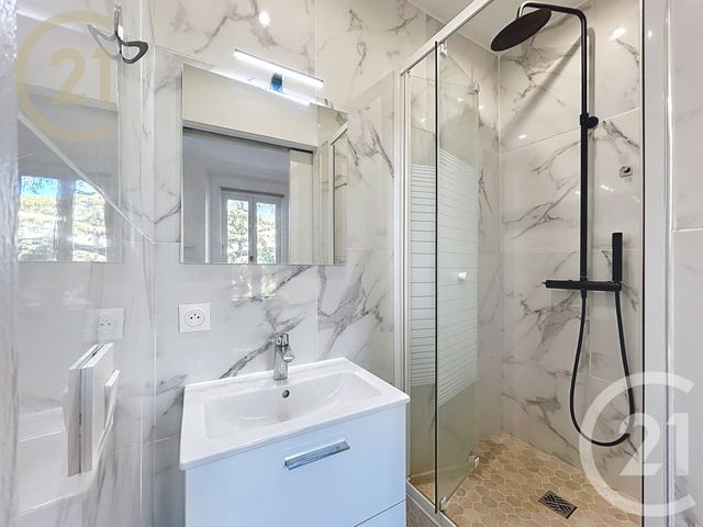 Afficher la photo en grand Appartement F2 à vendre - 2 pièces - 27.63 m2 - CANNES - 06 - PROVENCE-ALPES-COTE-D-AZUR - Century 21 Immobilier Service