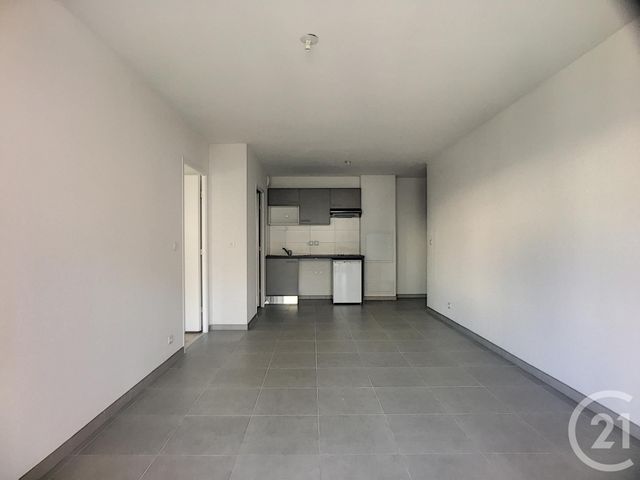 Appartement F2 à louer - 2 pièces - 47.3 m2 - CANNES LA BOCCA - 06 - PROVENCE-ALPES-COTE-D-AZUR - Century 21 Immobilier Service