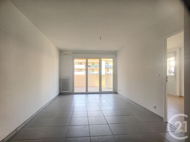 Appartement F2 à louer - 2 pièces - 47.3 m2 - CANNES LA BOCCA - 06 - PROVENCE-ALPES-COTE-D-AZUR - Century 21 Immobilier Service