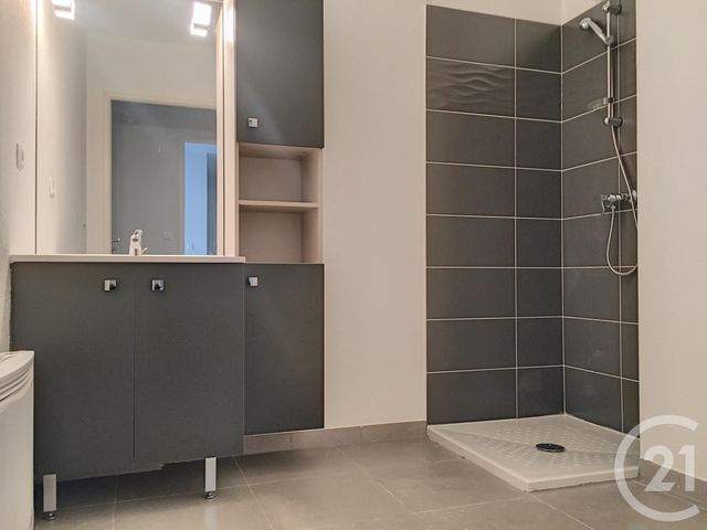 Appartement F2 à louer - 2 pièces - 47.3 m2 - CANNES LA BOCCA - 06 - PROVENCE-ALPES-COTE-D-AZUR - Century 21 Immobilier Service