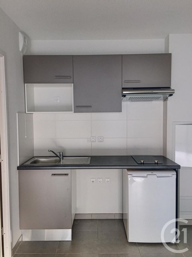 Appartement F2 à louer - 2 pièces - 47.3 m2 - CANNES LA BOCCA - 06 - PROVENCE-ALPES-COTE-D-AZUR - Century 21 Immobilier Service