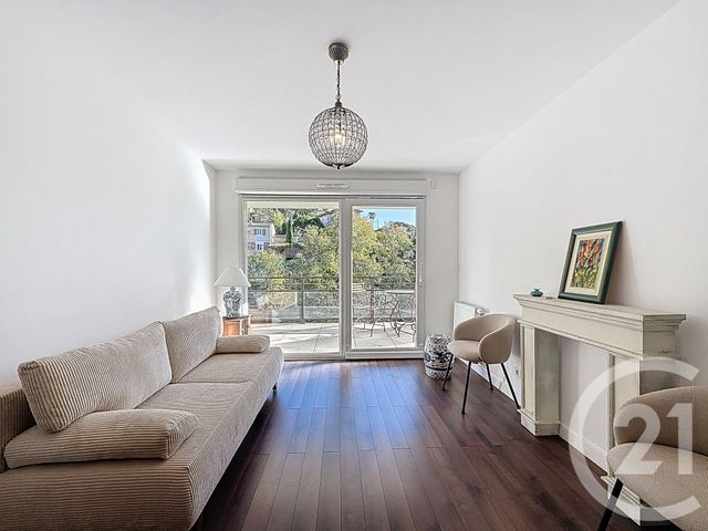 Appartement T2 à louer - 2 pièces - 38.03 m2 - CANNES LA BOCCA - 06 - PROVENCE-ALPES-COTE-D-AZUR - Century 21 Immobilier Service