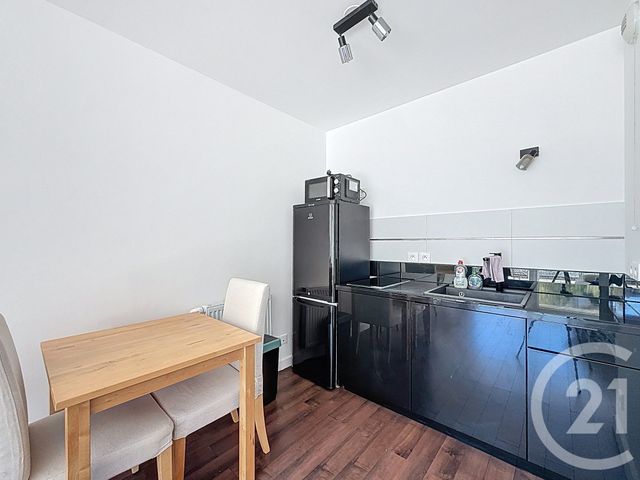 Appartement T2 à louer - 2 pièces - 38.03 m2 - CANNES LA BOCCA - 06 - PROVENCE-ALPES-COTE-D-AZUR - Century 21 Immobilier Service