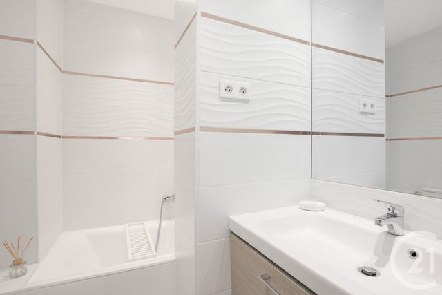 Appartement F2 à vendre - 2 pièces - 30.01 m2 - CANNES - 06 - PROVENCE-ALPES-COTE-D-AZUR - Century 21 Immobilier Service