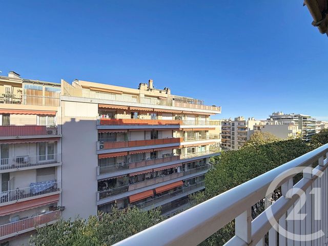 Appartement F3 à louer - 3 pièces - 54.14 m2 - ANTIBES - 06 - PROVENCE-ALPES-COTE-D-AZUR - Century 21 Immobilier Service