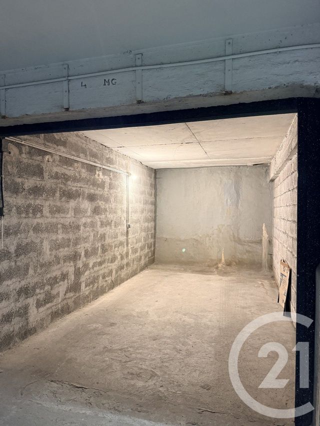 parking à louer - 15.0 m2 - CANNES - 06 - PROVENCE-ALPES-COTE-D-AZUR - Century 21 Immobilier Service