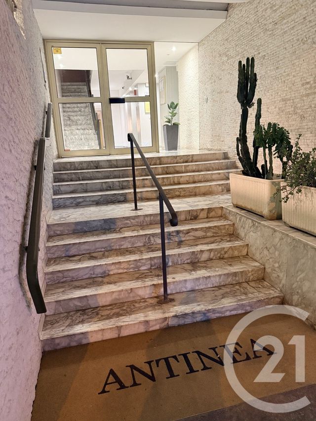 parking à louer - 15.0 m2 - CANNES - 06 - PROVENCE-ALPES-COTE-D-AZUR - Century 21 Immobilier Service