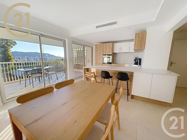 Appartement F3 à vendre - 3 pièces - 93.69 m2 - CANNES - 06 - PROVENCE-ALPES-COTE-D-AZUR - Century 21 Immobilier Service