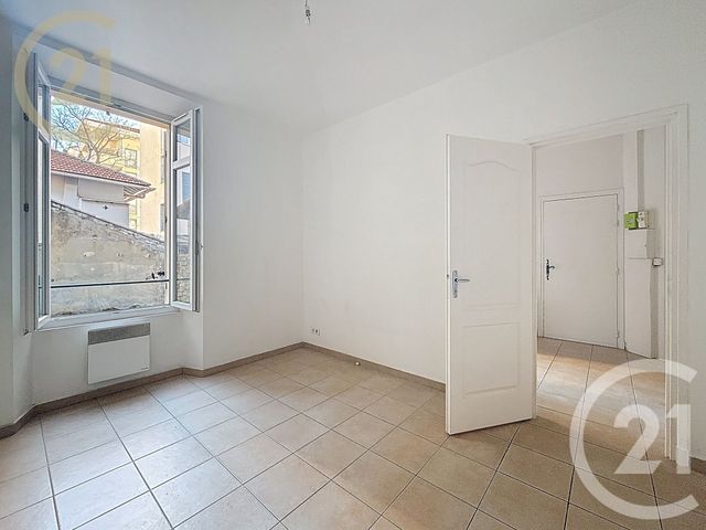 Appartement T2 à louer - 2 pièces - 26.6 m2 - CANNES - 06 - PROVENCE-ALPES-COTE-D-AZUR - Century 21 Immobilier Service