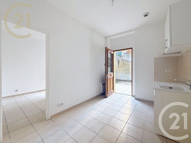 Appartement T2 à louer - 2 pièces - 26.6 m2 - CANNES - 06 - PROVENCE-ALPES-COTE-D-AZUR - Century 21 Immobilier Service