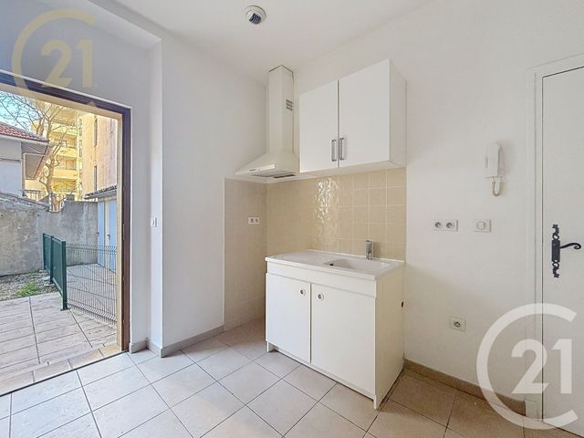 Appartement T2 à louer - 2 pièces - 26.6 m2 - CANNES - 06 - PROVENCE-ALPES-COTE-D-AZUR - Century 21 Immobilier Service