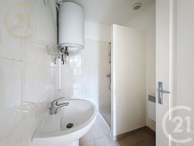 Appartement T2 à louer - 2 pièces - 26.6 m2 - CANNES - 06 - PROVENCE-ALPES-COTE-D-AZUR - Century 21 Immobilier Service