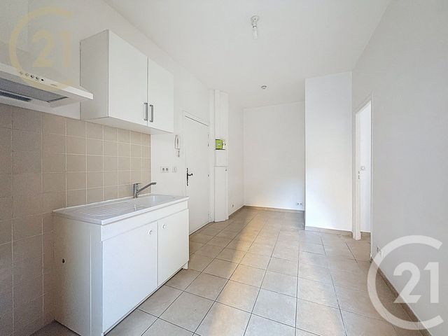 Appartement T2 à louer - 2 pièces - 26.6 m2 - CANNES - 06 - PROVENCE-ALPES-COTE-D-AZUR - Century 21 Immobilier Service