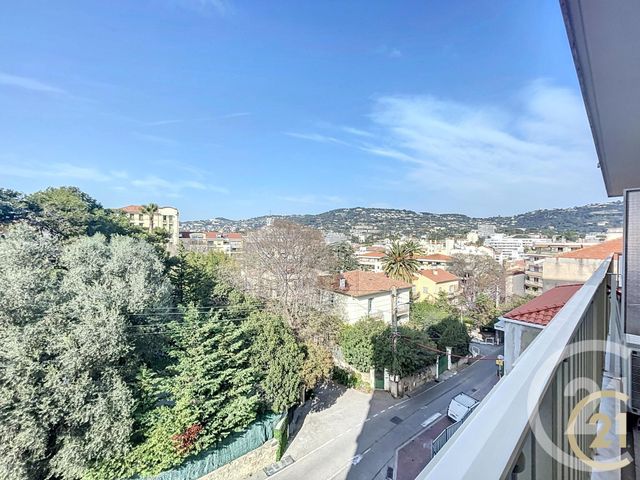 Appartement Studio à louer - 1 pièce - 27.6 m2 - CANNES - 06 - PROVENCE-ALPES-COTE-D-AZUR - Century 21 Immobilier Service