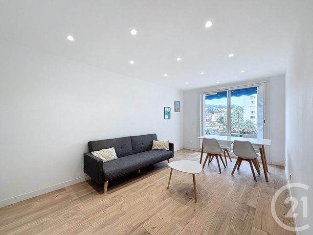 Appartement T4 à louer - 4 pièces - 66.25 m2 - CANNES - 06 - PROVENCE-ALPES-COTE-D-AZUR - Century 21 Immobilier Service