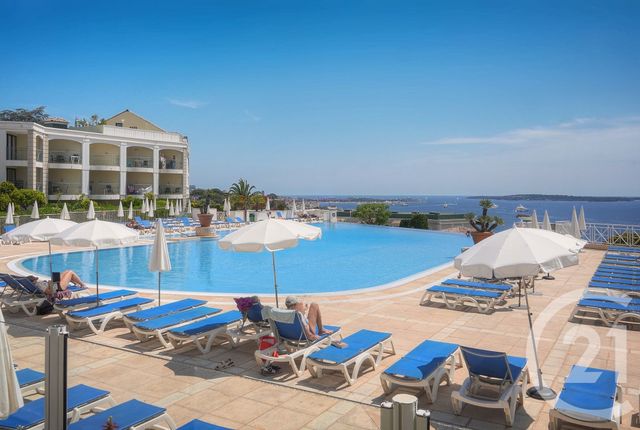 Appartement T2 à louer - 2 pièces - 27.85 m2 - CANNES LA BOCCA - 06 - PROVENCE-ALPES-COTE-D-AZUR - Century 21 Immobilier Service