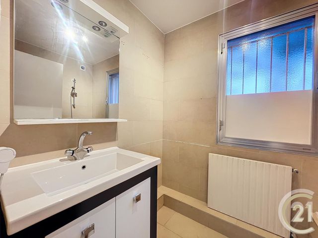 Appartement F1 à louer - 1 pièce - 33.72 m2 - CANNES LA BOCCA - 06 - PROVENCE-ALPES-COTE-D-AZUR - Century 21 Immobilier Service