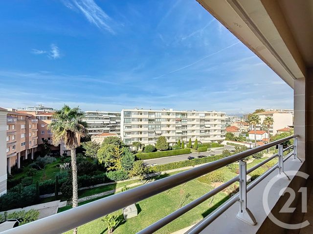 Appartement Duplex à louer - 3 pièces - 93.33 m2 - CANNES - 06 - PROVENCE-ALPES-COTE-D-AZUR - Century 21 Immobilier Service