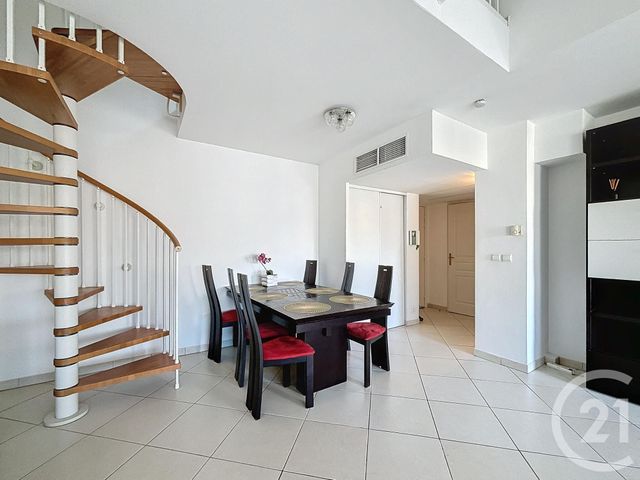 Appartement Duplex à louer - 3 pièces - 93.33 m2 - CANNES - 06 - PROVENCE-ALPES-COTE-D-AZUR - Century 21 Immobilier Service