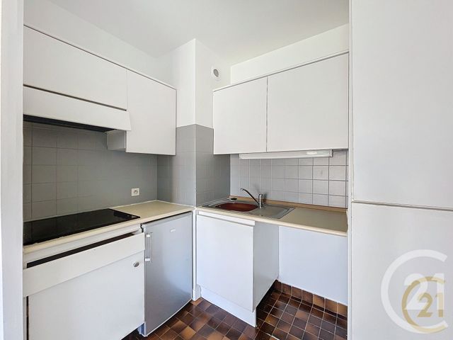 Appartement T2 à louer - 2 pièces - 42.0 m2 - MANDELIEU LA NAPOULE - 06 - PROVENCE-ALPES-COTE-D-AZUR - Century 21 Immobilier Service