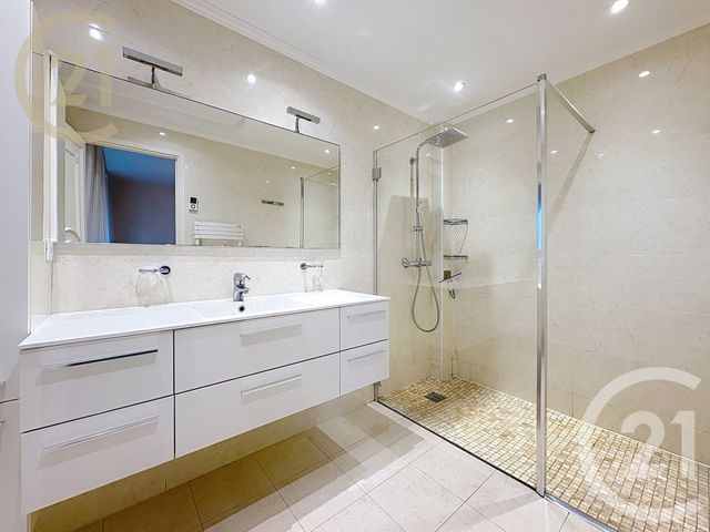 Appartement F4 à vendre - 4 pièces - 110.93 m2 - CANNES - 06 - PROVENCE-ALPES-COTE-D-AZUR - Century 21 Immobilier Service