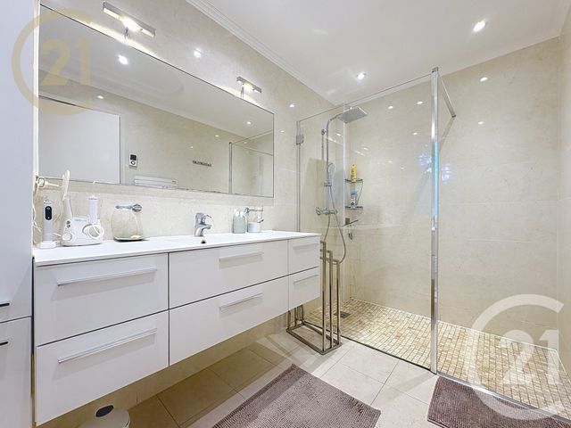Appartement F4 à vendre - 4 pièces - 110.93 m2 - CANNES - 06 - PROVENCE-ALPES-COTE-D-AZUR - Century 21 Immobilier Service