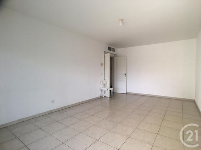 Appartement F3 à louer - 3 pièces - 60.58 m2 - CANNES LA BOCCA - 06 - PROVENCE-ALPES-COTE-D-AZUR - Century 21 Immobilier Service