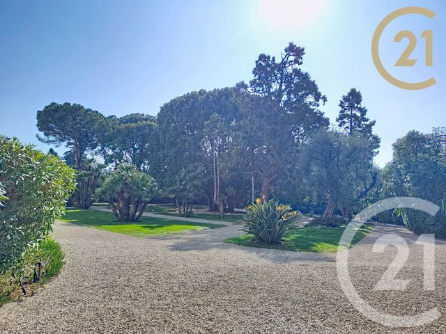 Appartement T6 à vendre - 6 pièces - 174.61 m2 - CANNES - 06 - PROVENCE-ALPES-COTE-D-AZUR - Century 21 Immobilier Service