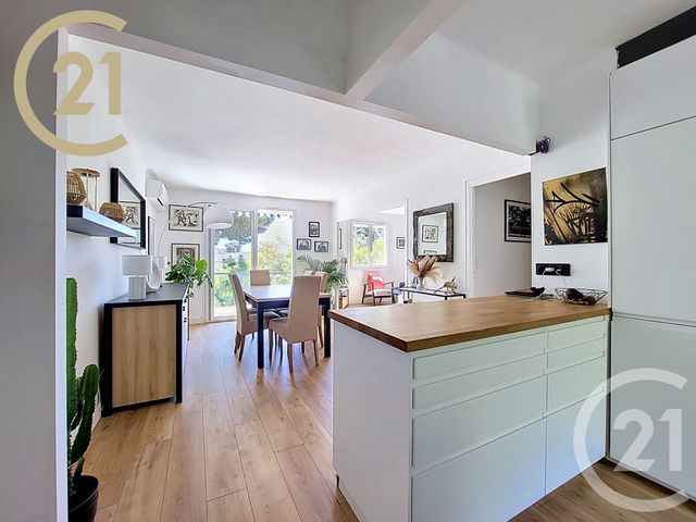 Appartement F5 à vendre - 5 pièces - 77.78 m2 - CANNES - 06 - PROVENCE-ALPES-COTE-D-AZUR - Century 21 Immobilier Service