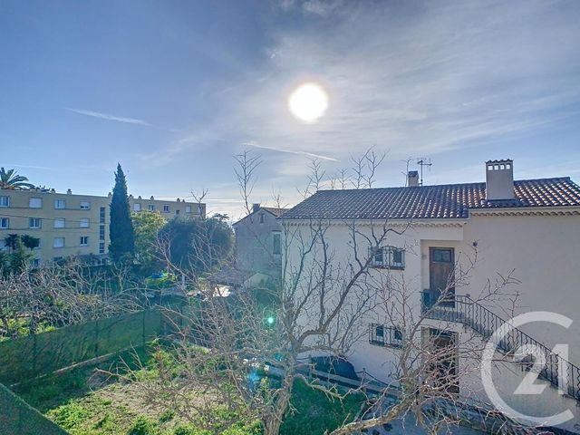 Appartement F3 à louer - 3 pièces - 62.05 m2 - CANNES LA BOCCA - 06 - PROVENCE-ALPES-COTE-D-AZUR - Century 21 Immobilier Service